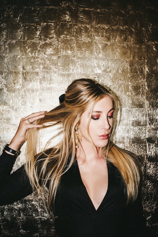 Baschi mit Alana im The Dolder Grand 2022 Haar & Makeup: Snesha Bloom Location: The Dolder Grand