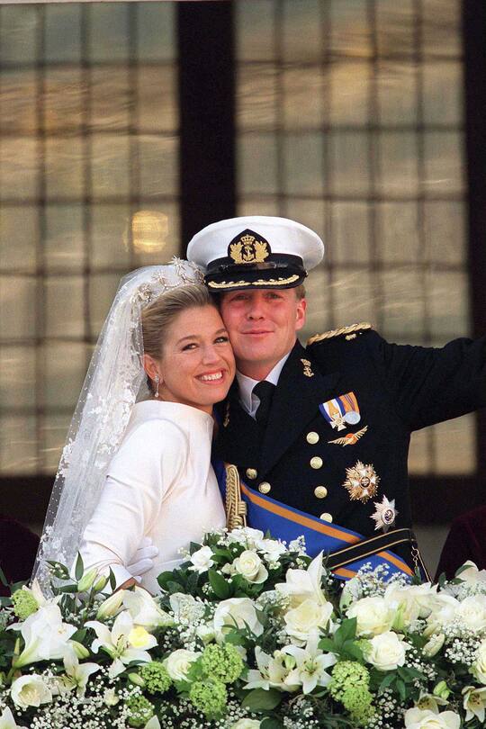 Maxima Zorreguieta and Dutch Crown Prince Willem-Alexander on the balcony of the Royal Palace