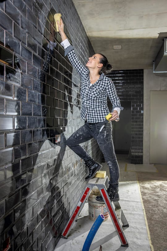 Marc und Brigitte Trauffer auf der Baustelle der Trauffer Erlebniswelten, Hofstetten BE, SI 08/2022