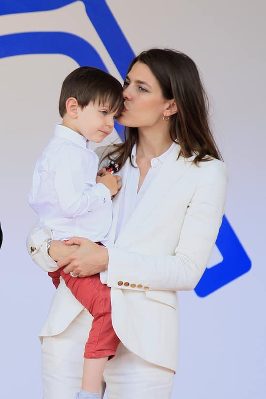 Charlotte Casiraghi Raphael