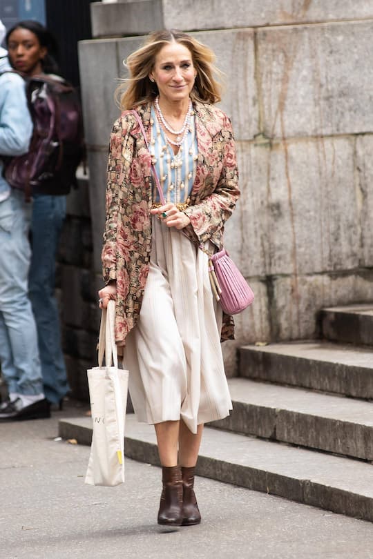 Sarah Jessica Parker On Location With And Just Like That Midtown. Featuring: Sarah Jessica Parker Where: New York, New York, United States When: 26 Jan 2023 Credit: Janet Mayer/startraksphoto.com/Cover Images PUBLICATIONxNOTxINxUKxFRA Copyright: xx 52384912