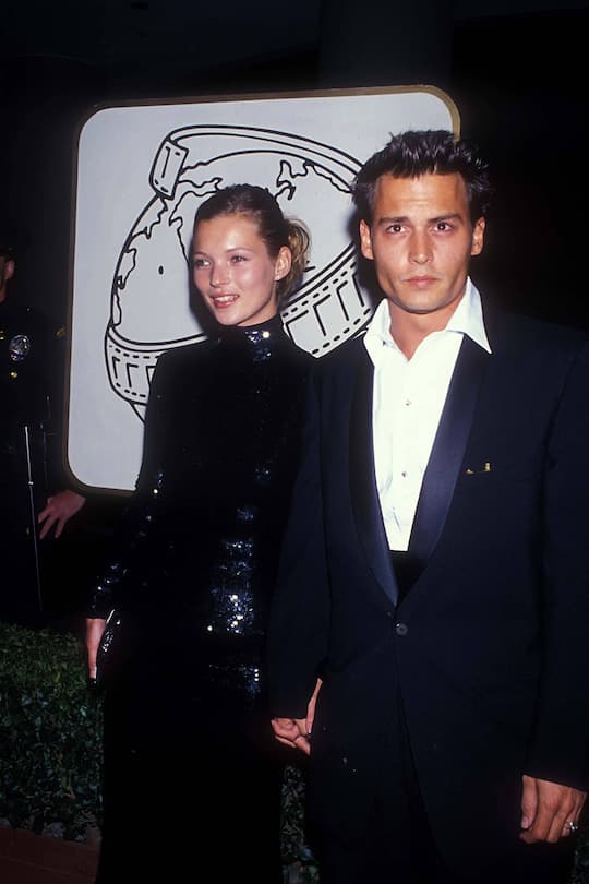 Apr. 12, 2006 - JOHNNY DEPP WITH KATE MOSS AT THE GLODEN AWARDS 1995.K0432LR. LISA ROSE- PUBLICATIONxINxGERxSUIxAUTxONLY - ZUMAg49_ 20060412_gaf_g103_007 Copyright: xLisaxRosexApr 12 2006 Johnny Depp With Kate Moss AT The Gloden Awards 1995 k0432lr Lisa Rose PUBLICATIONxINxGERxSUIxAUTxONLY 20060412_gaf_g103_007 Copyright xLisaxRosex