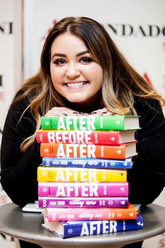 MILAN, ITALY - JANUARY 10: (EDITORS NOTE: Image has been processed using digital filters) Writer Anna Todd poses during the presentation of her novel 'Nothing Less' on January 10, 2017 in Milan, Italy. (Photo by Rosdiana Ciaravolo/Getty Images)