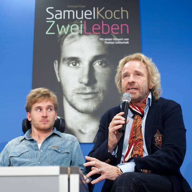 BERLIN, GERMANY - APRIL 23: Samuel Koch and Thomas Gottschalk at the presentation of Samuel Koch's book called Zwei Leben, German for two lives on April 23, 2012, in Berlin, Germany. Samuel Koch is a stuntman, who became a quadriplegic during a stunt performed on the German show Wetten, dass on December 4, 2010. Photo by Thomas Trutschel/Photothek via Getty Images)***Local Caption***Samuel Koch; Thomas Gottschalk