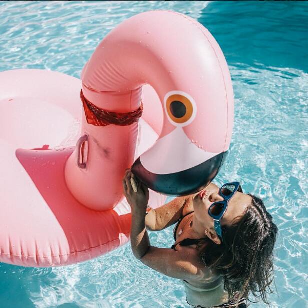 instatrend pool floats