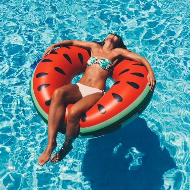 instatrend pool floats
