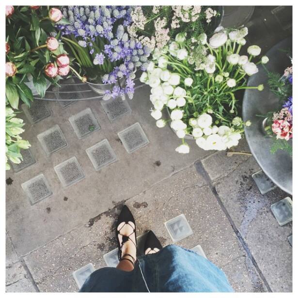 instatrend happy feet