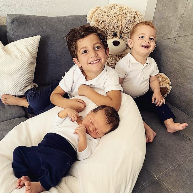Yasmine-Mélanies Söhne Lionel, Leandro und Baby Liaro