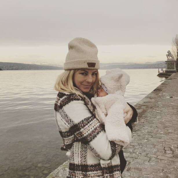 Eliana Burki mit Tochter Nala-Emily