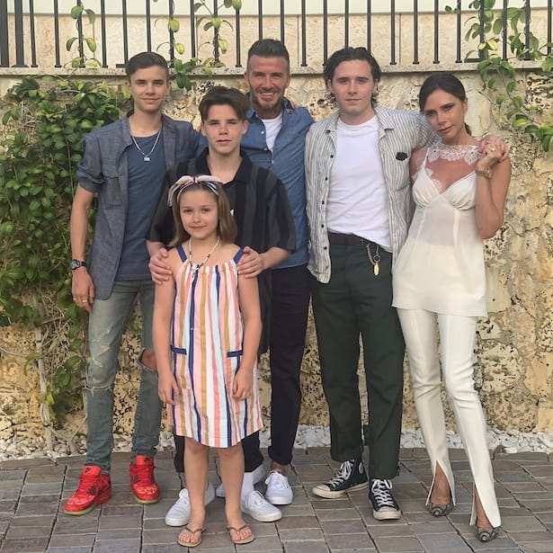 David und Victoria Beckham mit Familie