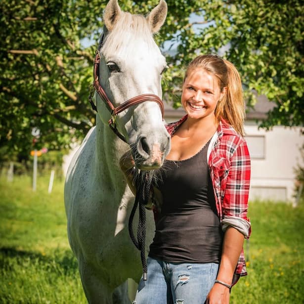 Corinne Suter Insta Galerie der Ski Stars 2020