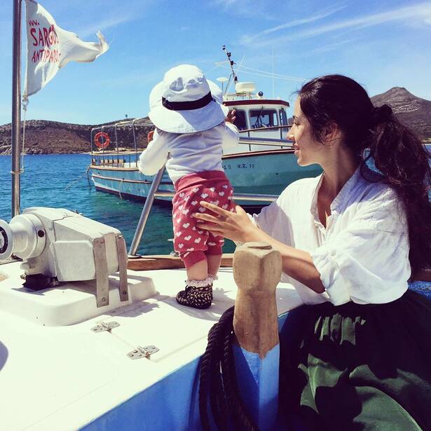 Lauriane Sallin mit Tochter