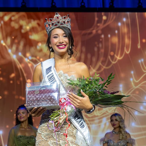 Die 1,82 Meter grosse Tessinerin Naima Acosta wurde am Samstag im Berner Kursaal zur Miss Universe Switzerland 2025 gekürt.