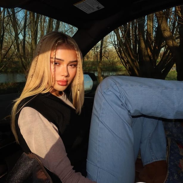 <p>Albanische Medien berichten, dass Loredana schwanger sein könnte.</p>