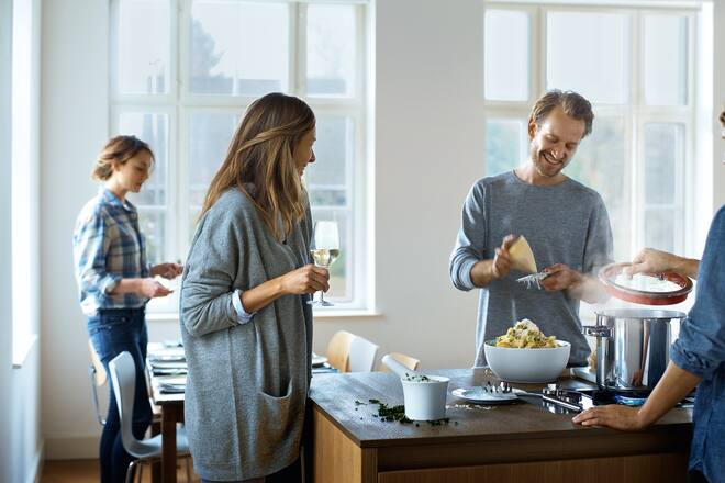 Familie in der Küche