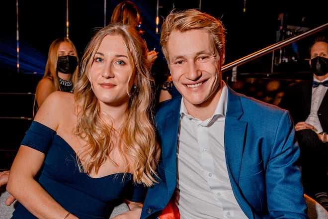 Marco Odermatt mit Freundin Stella, 2021