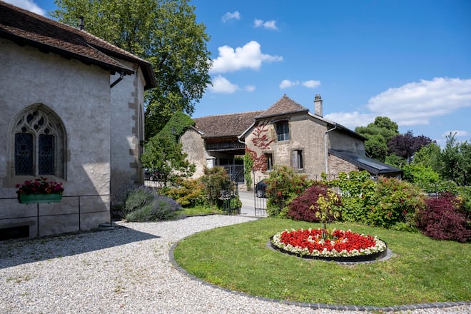 Das schoenste Dorf des Jahres 2024. Bursins VD ist eines der 6 Finalisten. Bild © Remo Naegeli