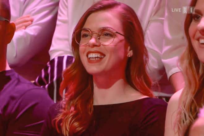 Sarah Madeleine Kappeler drückt Jan Buehlmann die Daumen