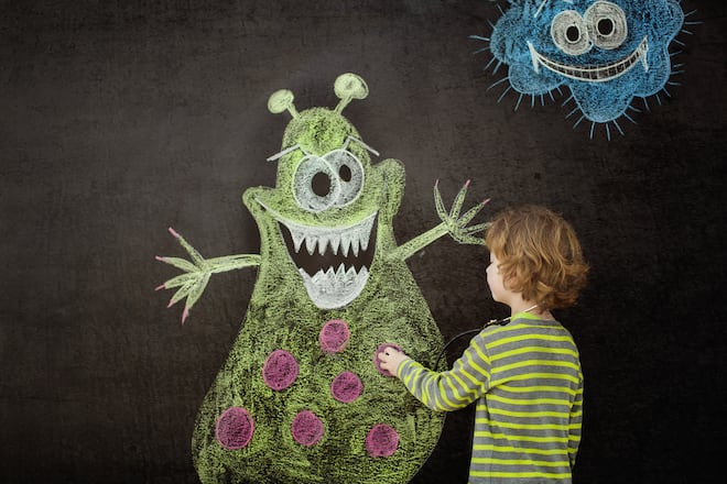 Ein Kind zeichnet sein Angstmonster