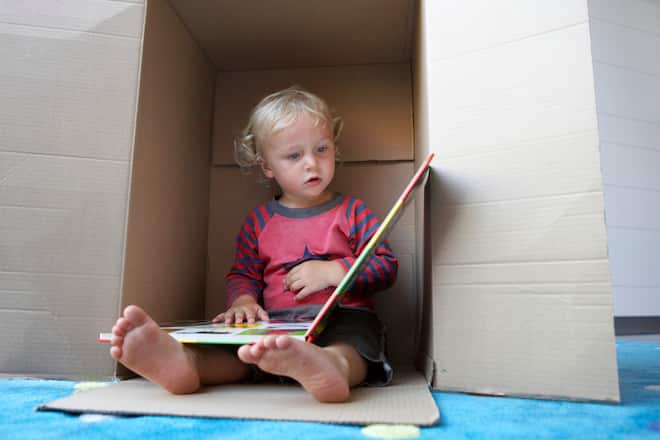 Kind Buch Kartonkiste Juni 2020