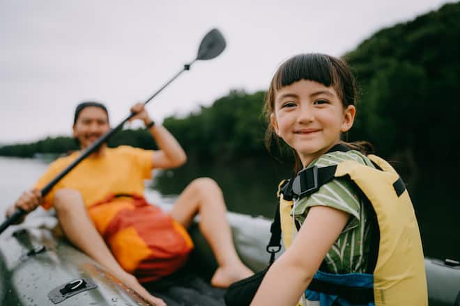 Gummiboot Mädchen mit Schwimmweste