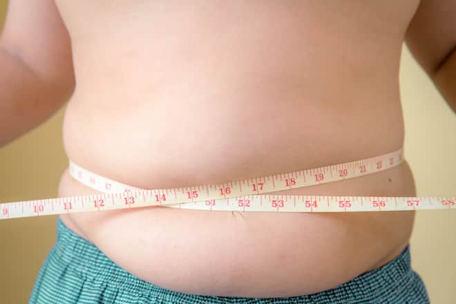 Kinder adipöser Eltern neigen eher zu Übergewicht.