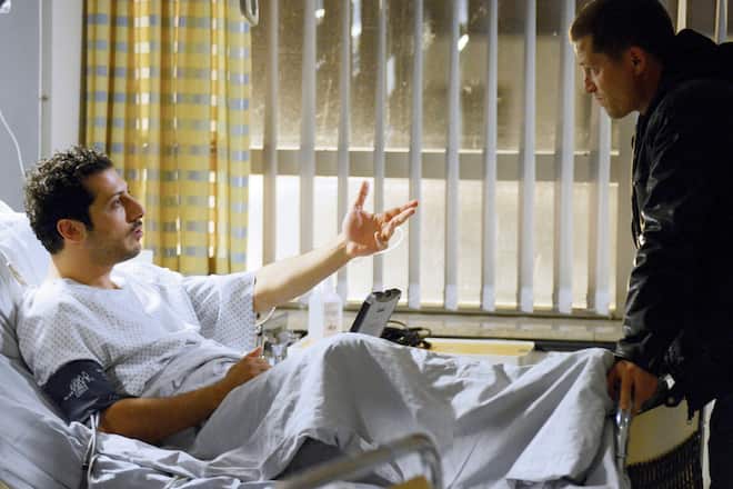 Tatort Willkommen in Hamburg: Fahri Yardim mit Til Schweiger im Krankenhaus