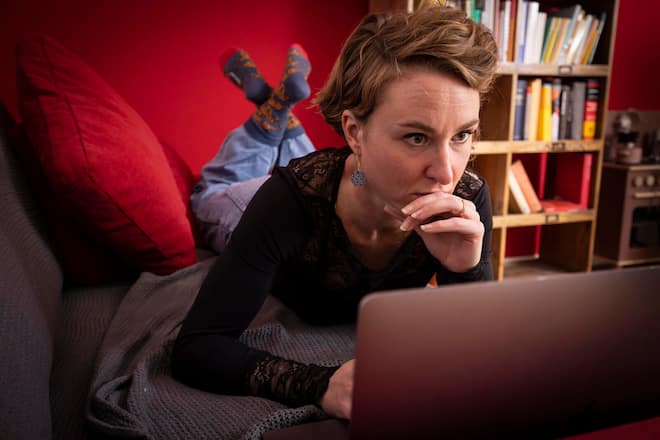 Irène Kälin, Nationalratspräsidentin 2021-2022 in ihrer Berner Wohnung