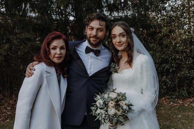 Hochzeit Navarone Garibaldi, Sohn von Priscilla Presley, und Elisa Achilli, Schloss Huenigen in Chrachen, SI 08/2022