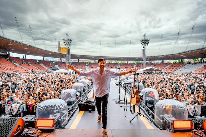 Pressefoto © Adrian Bretscher eifachBEN (Justin Ben Thomas) als Vorgruppe bei Büetzer Buebe Gölä & Trauffer am 19. und 20. August 2022