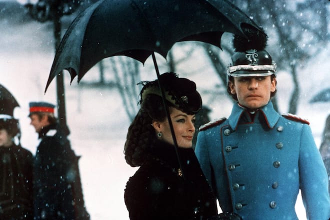 ludwig II. (1972) Ludwig II. (HELMUT BERGER) und Elisabeth von Ãsterreich (ROMY SCHNEIDER). 31731 , 26KPALUDWIG UnitedArchives13857