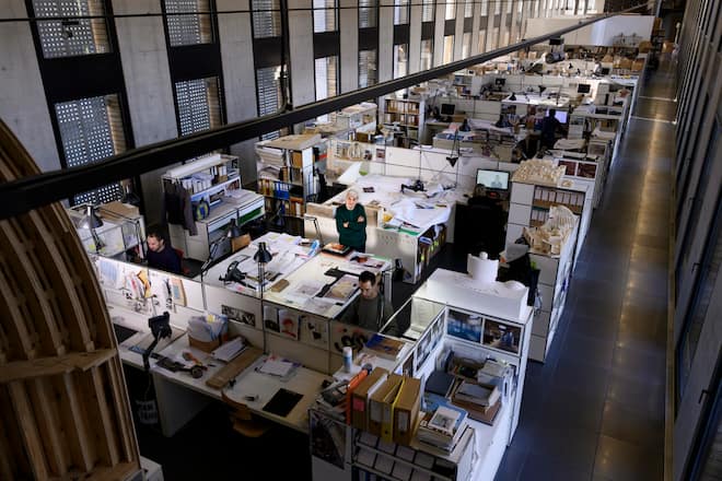 Mario Botta a 80 ans, visite chez lui et chez sa femme à Mendrisio (TI). Sujet SI © Geri Born
