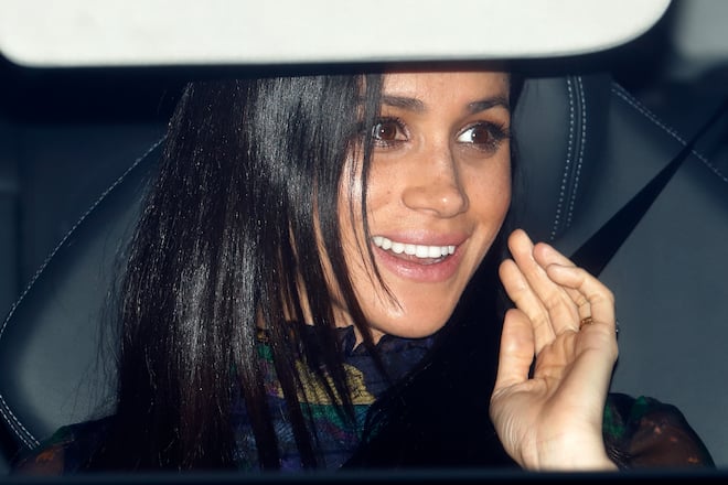 Meghan Markle in Erdem auf dem Weg zum Palast