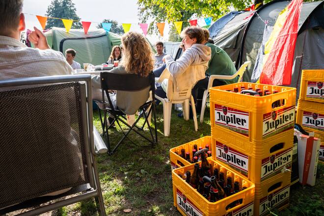 Foto: Joseph Khakshouri, 20/21/22.09.2024 UCI Rad- und Para-Cycling-Strassen-Weltmeisterschaften Zürich Die Belgier! Sie sind per Rad angekommen. Sie haben sogar ihr eigenes Bier gebracht. Campingplatz Rausenbach Maur (ZH)