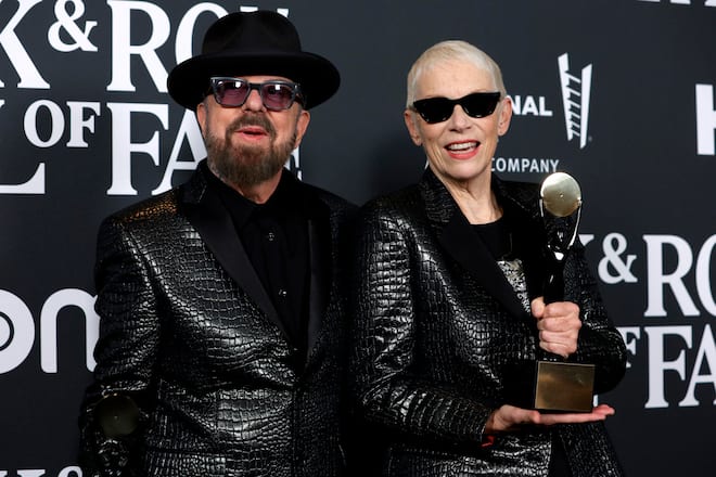 LOS ANGELES, CALIFORNIA - NOVEMBER 05: Eurythmics, Dave Stewart and Annie Lennox attend the 37th Annual Rock & Roll Hall Of Fame Induction Ceremony at Microsoft Theater on November 05, 2022 in Los Angeles, California. (Photo by Frazer Harrison/WireImage)