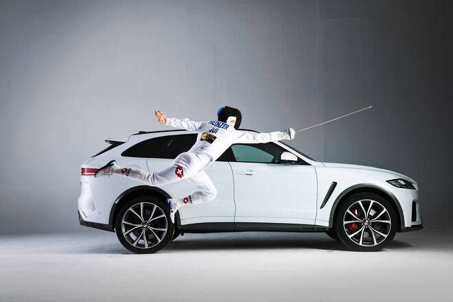 SPORT 02/2020 PUBLI Jaguer e-Pace und Fechter Max Heinzer