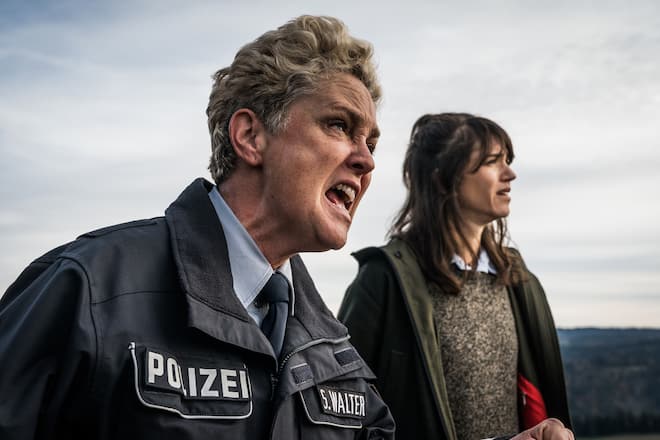 Wilder Staffel 2 Folge 4Vom Kollegen betrogen Manuela Biedermann (Susann Walter) Sarah Spale (Rosa Wilder)Buch: Béla Batthyany, Andreas Stadler, Moritz Gerber, Roberto Martinez, Alexander SeibtRegie: Pierre Monnard und Jan Erick MackProduktion: SRF/C-Films AG/Panimage GmbHCopyright: SRF/Severin Nowacki