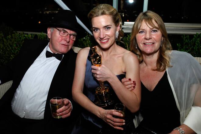 WEST HOLLYWOOD, CA - FEBRUARY 22: (***EXCLUSIVE ACCESS SPECIAL RATES APPLY*** NO TV BROADCAST IN THE USA OR CANADA UNTIL FEBRUARY 26.) Kate Winslet with her father Roger Winslet and mother Sally Bridges-Winslet attend the 2009 Vanity Fair Oscar party hosted by Graydon Carter at the Sunset Tower Hotel on February 22, 2009 in West Hollywood, California. (Photo by Jeff Vespa/VF/WireImage for Vanity Fair)