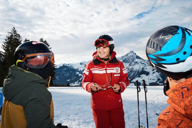 Sonja Hasler, Fernsehmoderatorin Persönlich Skilehrerin Chalet Amden SG 2022, SI 9/202