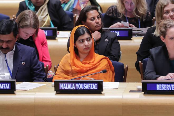 United Nations, New York, USA, September 20 2017 - Malala Yousafzai, UN Messenger of Peace and Nobel Prize laureate, makes remarks during a high-level event on Financing the Future: Education 2030 today at the UN Headquarters in New York City. PUBLICATIONxINxGERxSUIxAUTxONLY Copyright: xLuizxRampelottox