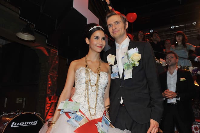 Folge 5045 GZSZ Gute Zeiten schlechte Zeiten Ayla Philip Hochzeit Sila Sahin Jörn Schlönvoigt