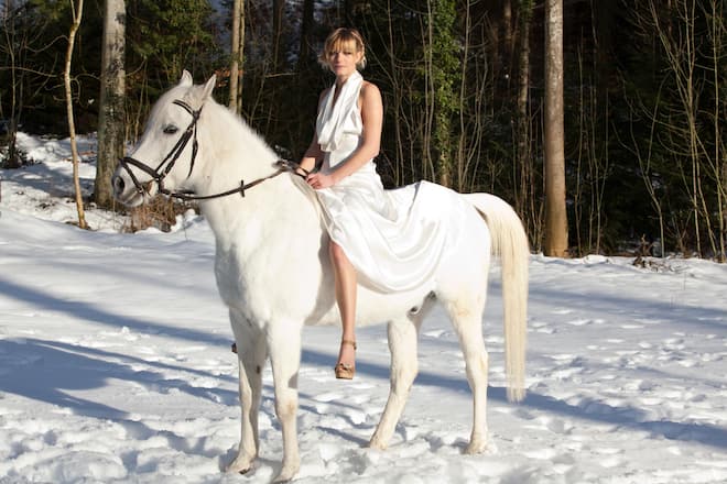 Ronja Furrer Shooting mit Schwester Fiona, Pferd und Hund 1