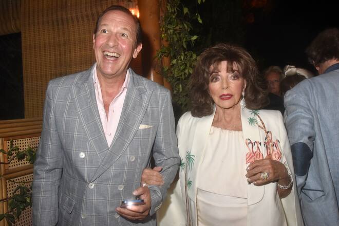 Das Geheimnis ihrer Jugend ist nicht bekannt. Gut tut ihr sicher Ehemann Percy Gibson, der 32 Jahre jünger ist.