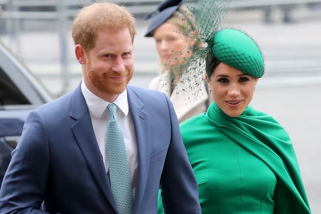 LONDON, ENGLAND - MARCH 09: Prince Harry, Duke of Sussex and Meghan, Duchess of Sussex meets children as she attends the Commonwealth Day Service 2020 on March 09, 2020 in London, England. (Photo by Chris Jackson/Getty Images)