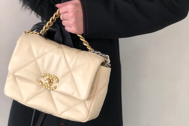 REAWAKE Chanel 19 Bag