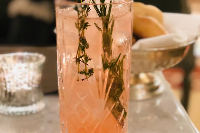 Rosmarin-Grapefruit-Drink