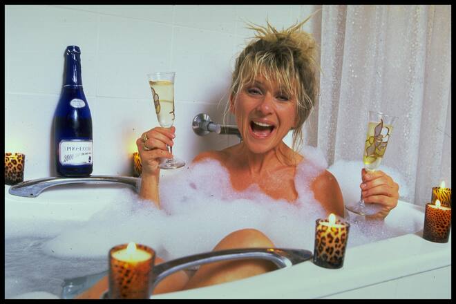 Suzanne Klee 2006 Badewanne