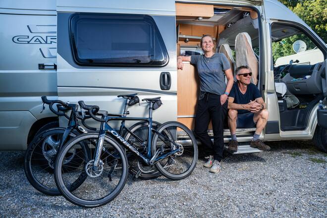 Foto: Joseph Khakshouri, 20/21/22.09.2024 UCI Rad- und Para-Cycling-Strassen-Weltmeisterschaften Zürich Campingplatz Rausenbach Hat Holländische und Belgische Gäste. Henk Tissingh Chistine Mos... (bitte Thomas fragen) Maur (ZH)