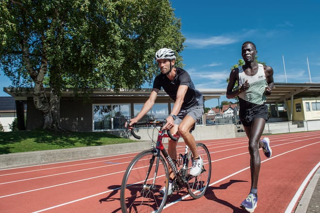 Dominic Lobalu, Langstreckenläufer, Flüchtling, LC Brühl mit Trainer Markus