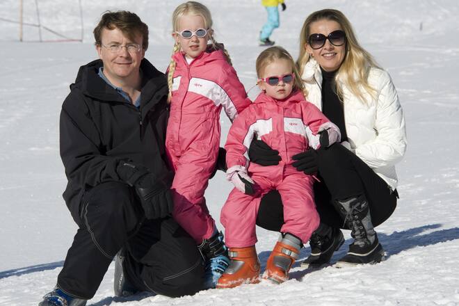 Mandatory Credit: Photo by Tim Rooke / Rex Features (1287093ac)Prince Johan Friso, Countess Luana, Countess Zaria and Princess MabelDutch Royal Family Annual Winter Photocall, Lech, Austria - 19 Feb 2011 (FOTO:DUKAS/REX)